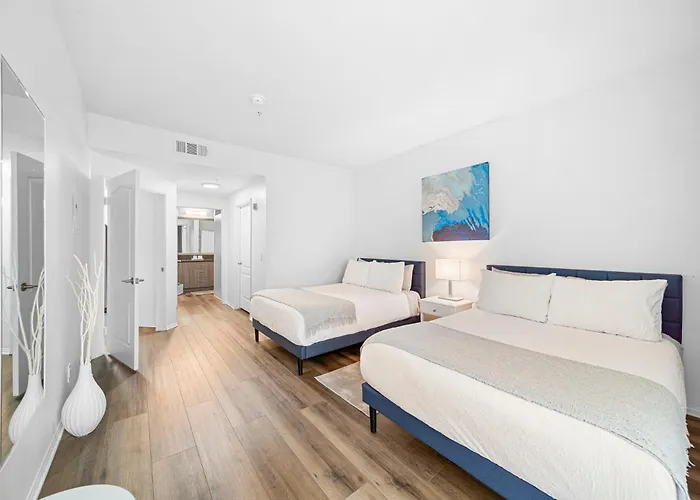 Swim Dine Relax In Marina Del Rey