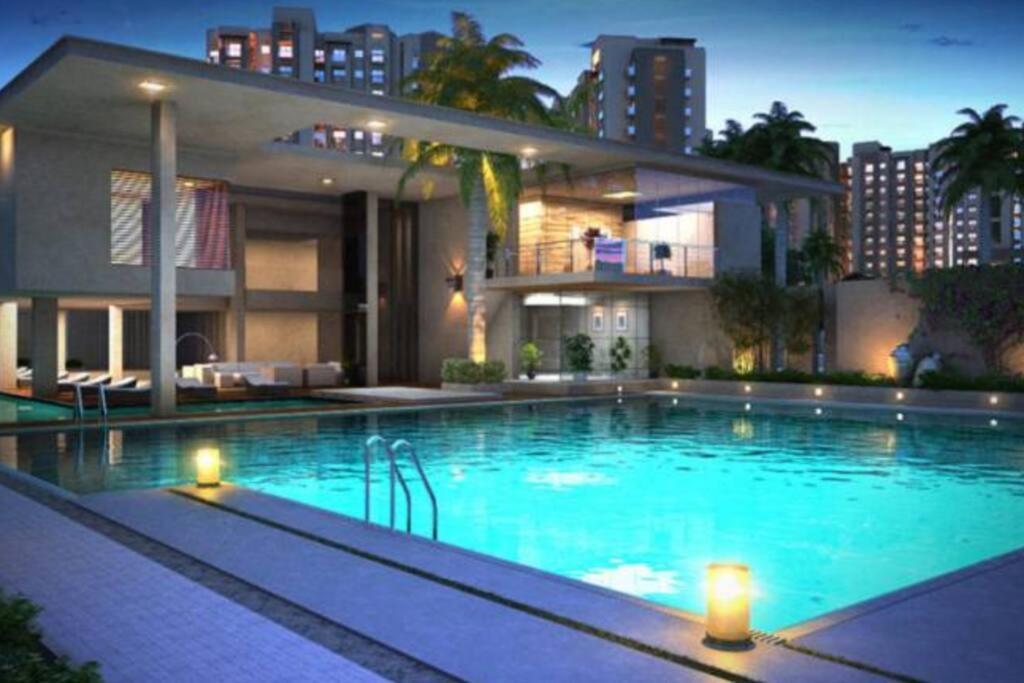 Swim Dine Relax In Marina Del Rey Apartment