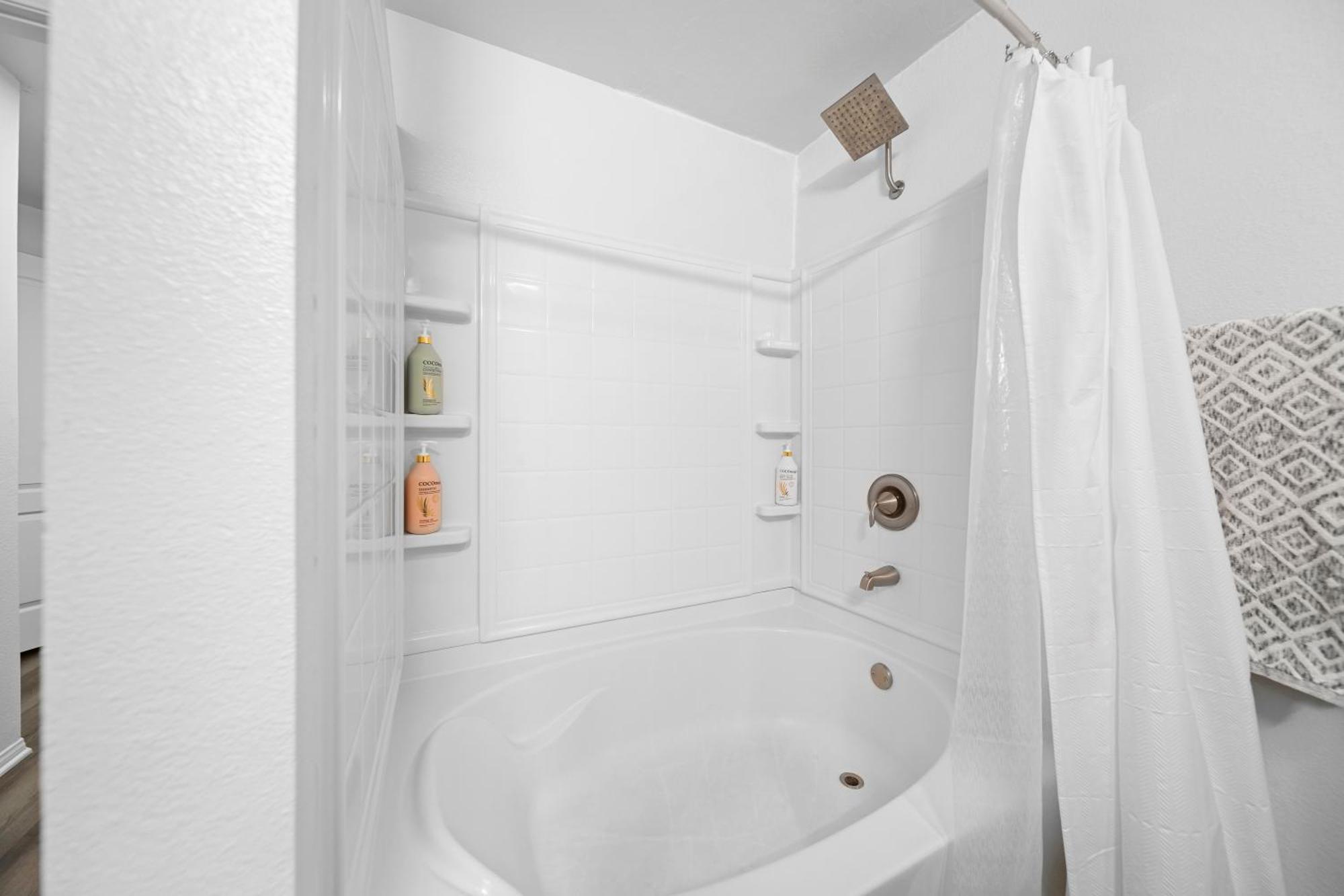 Swim Dine Relax In Marina Del Rey Apartment